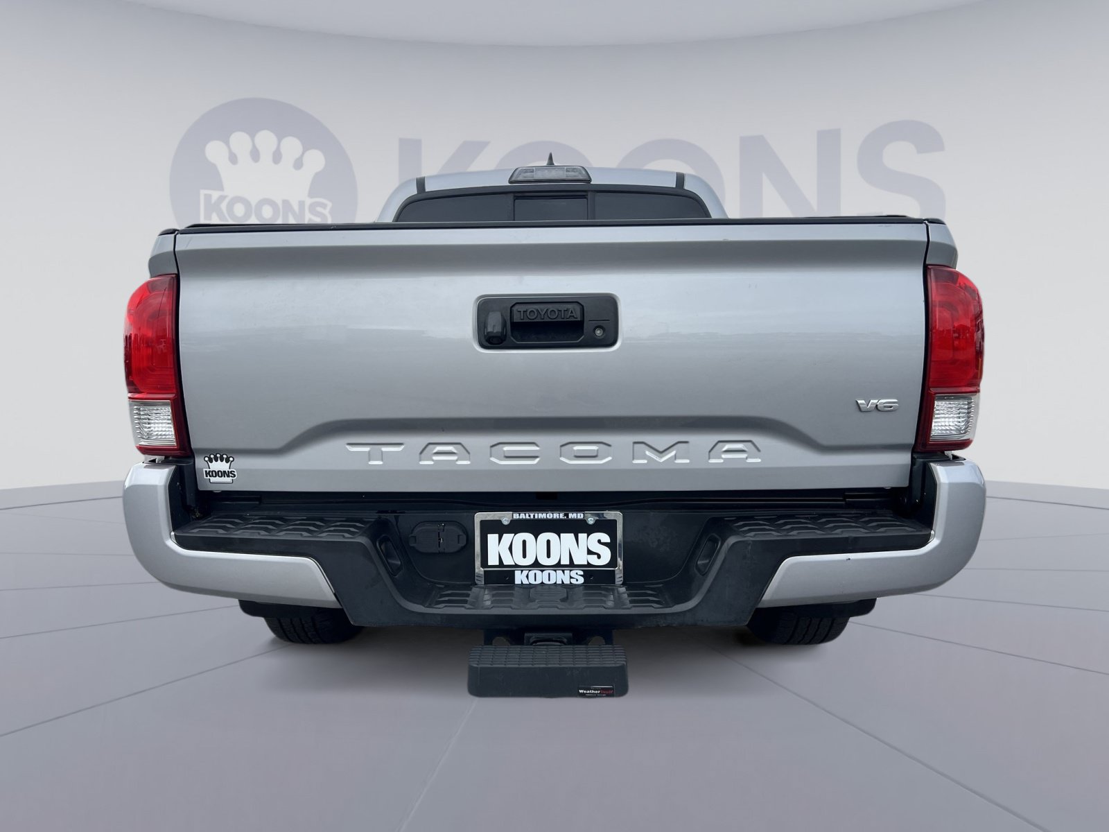 Used 2016 Toyota Tacoma TRD Sport w/ Towing Package AWD/4WD image 5
