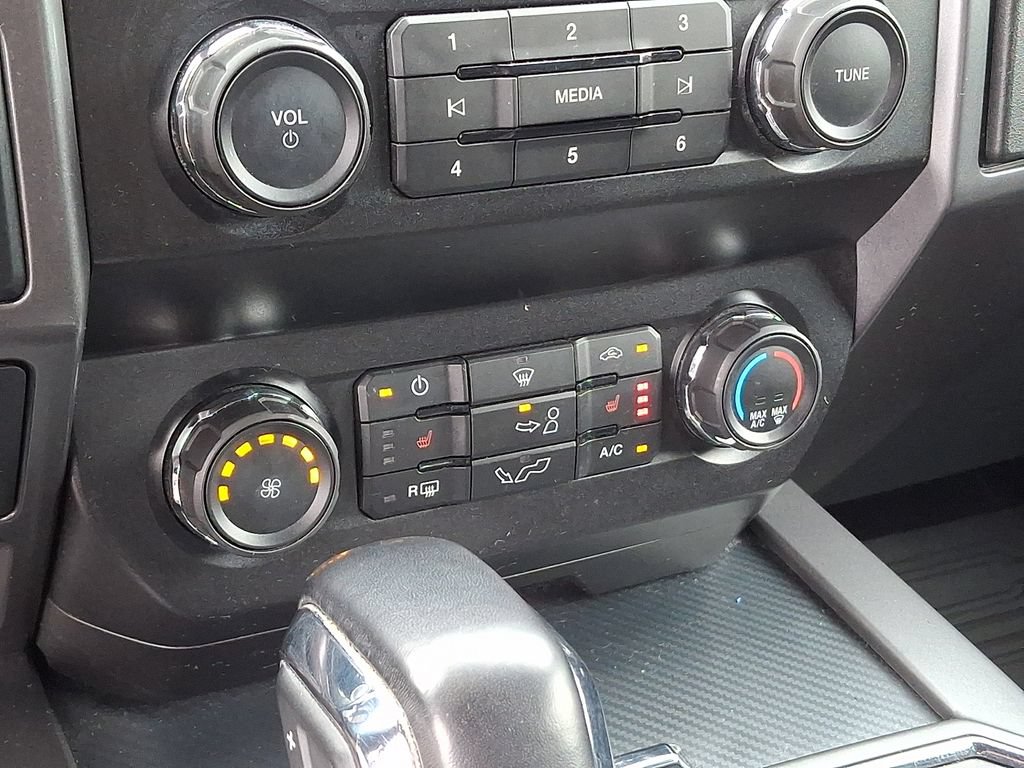 Used 2019 Ford F150 XLT w/ Equipment Group 302A Luxury AWD/4WD image 16