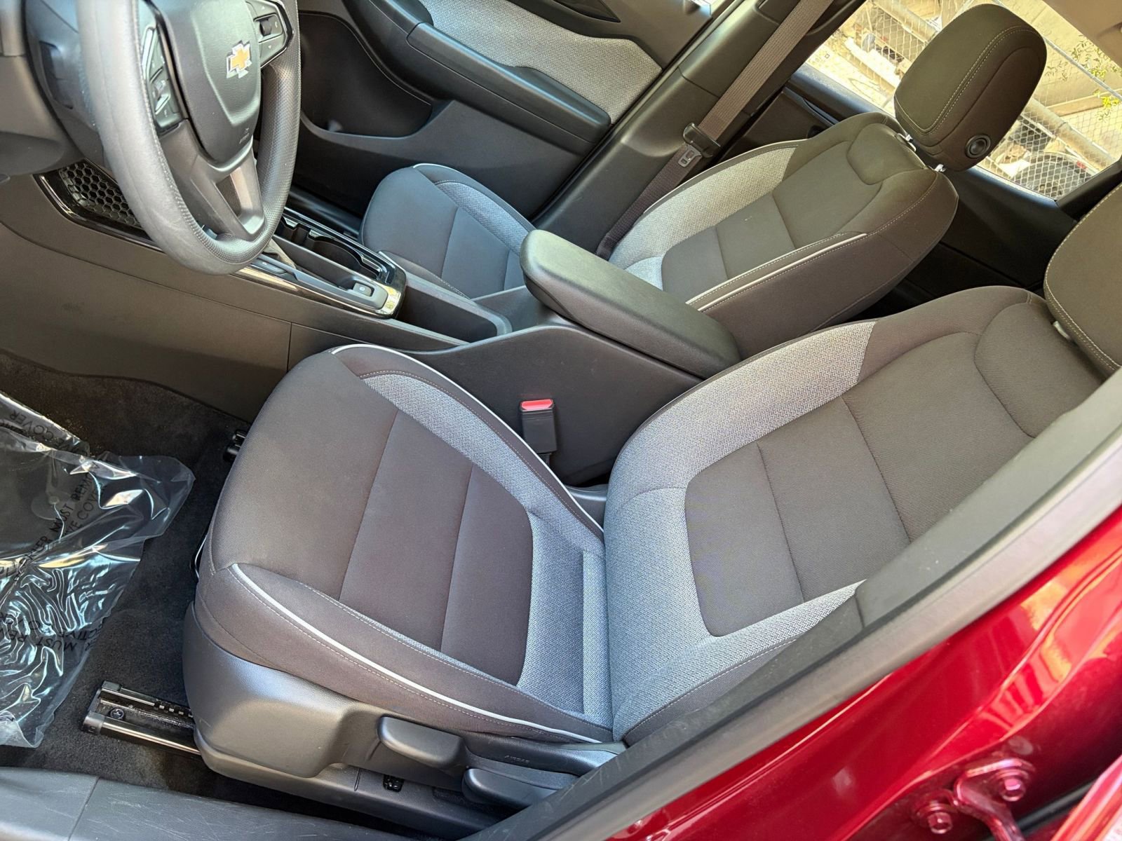 Used 2025 Chevrolet TrailBlazer LT image 32