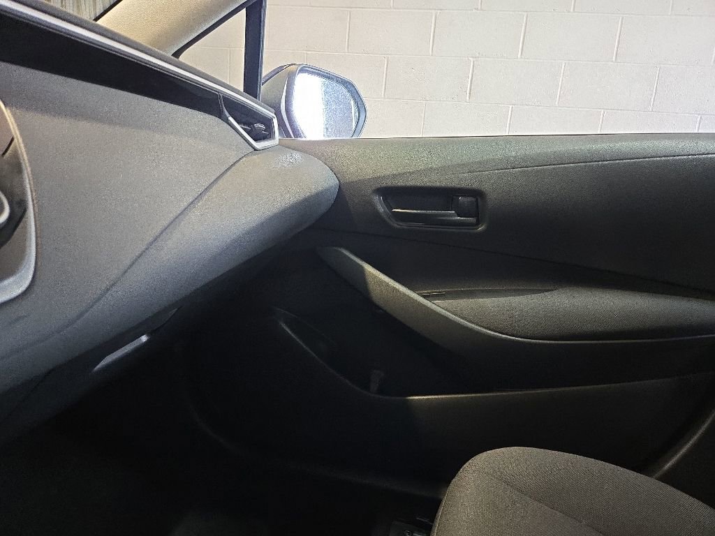 Used 2023 Toyota Corolla LE FWD image 25