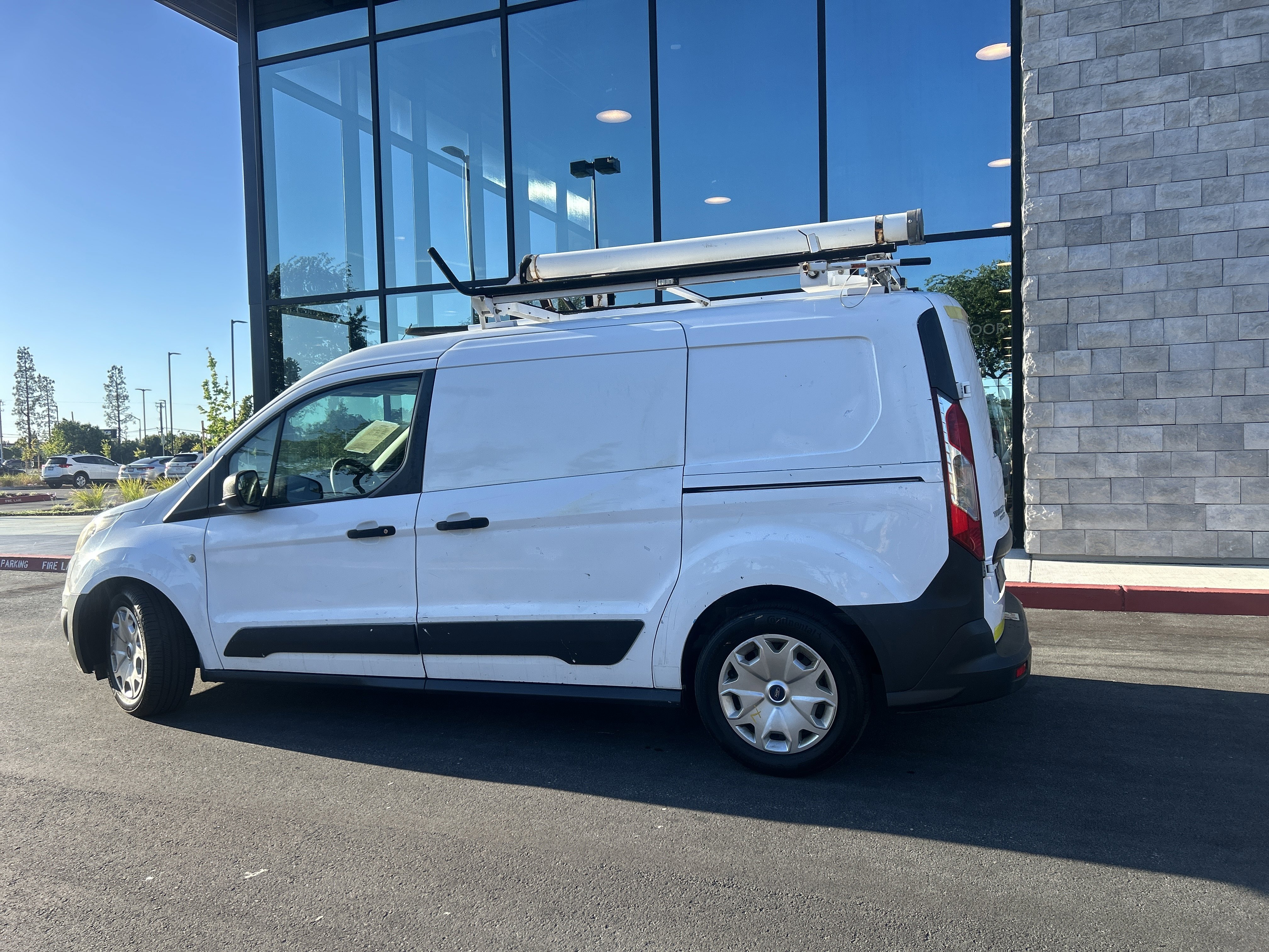 Used 2015 Ford Transit Connect XL FWD image 4