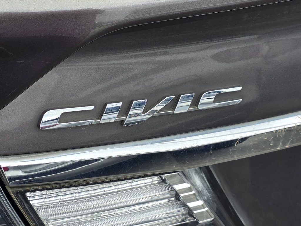 Used 2013 Honda Civic Hybrid Sedan image 28