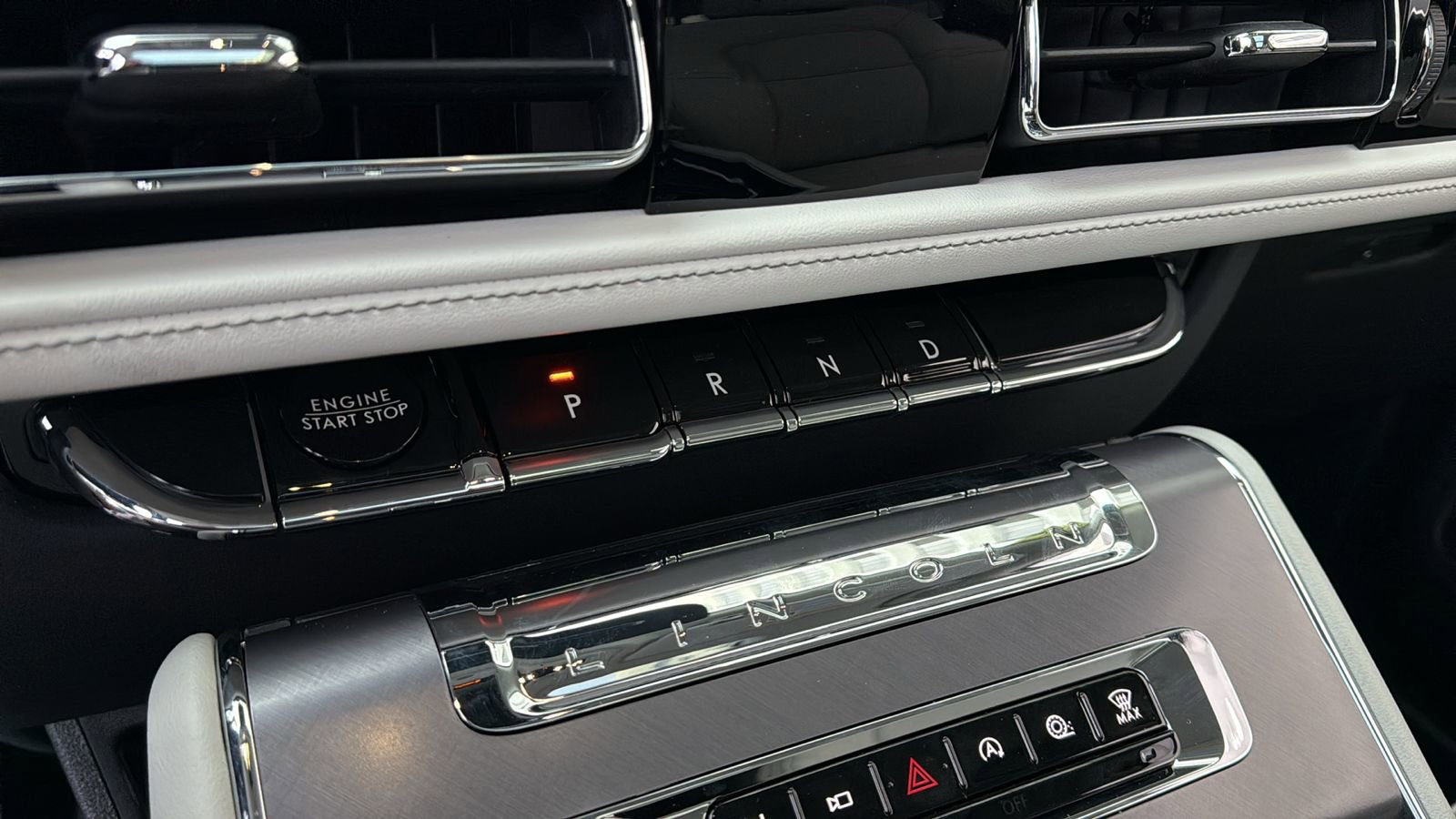 New 2026 Lincoln Aviator AWD image 21