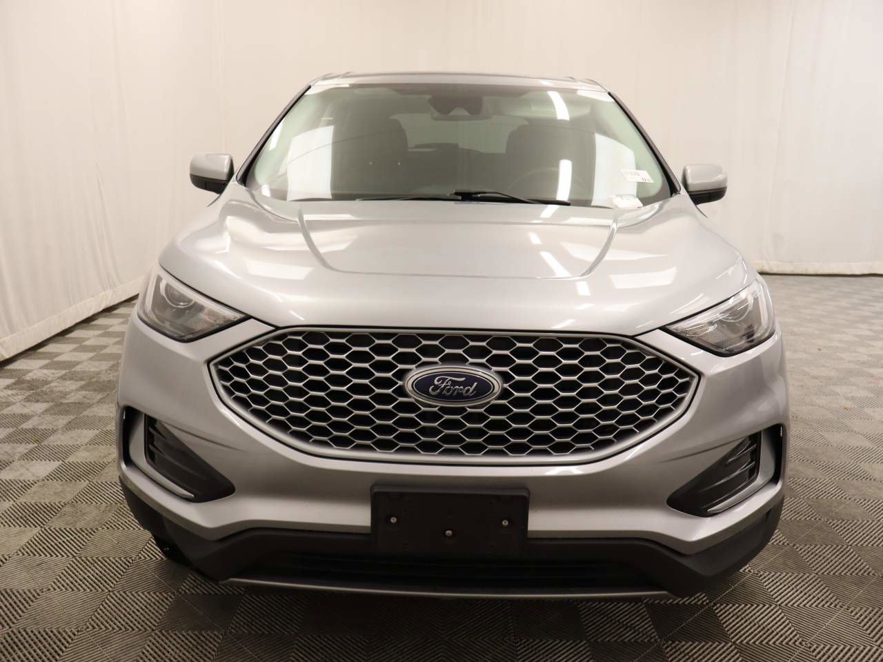 Used 2024 Ford Edge SEL image 4