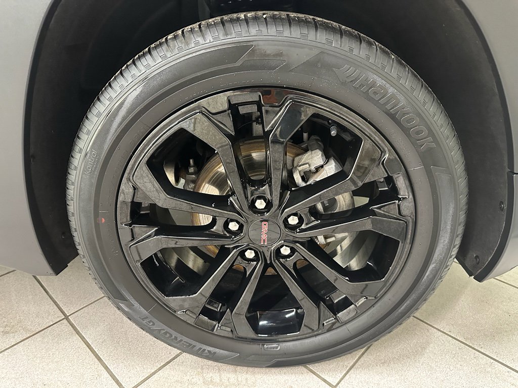 Certified 2022 GMC Terrain SLE w/ Driver Convenience Package image 13