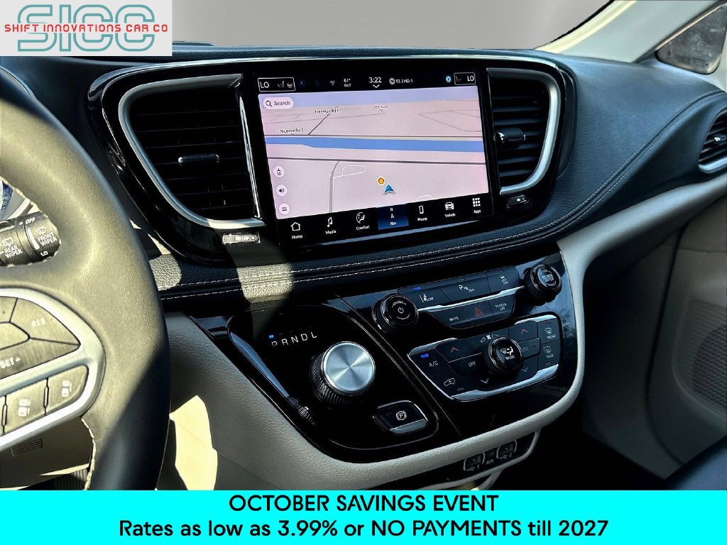 Used 2024 Chrysler Pacifica Limited FWD image 11