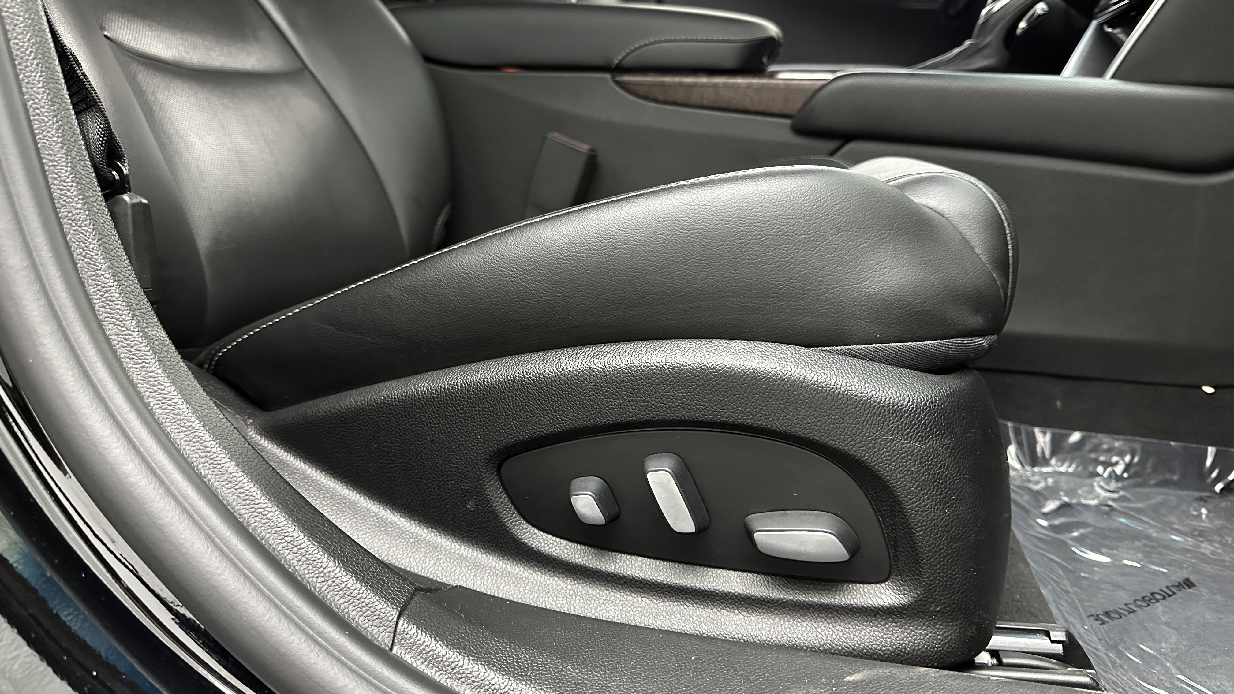 Used 2019 Cadillac XTS Luxury image 35