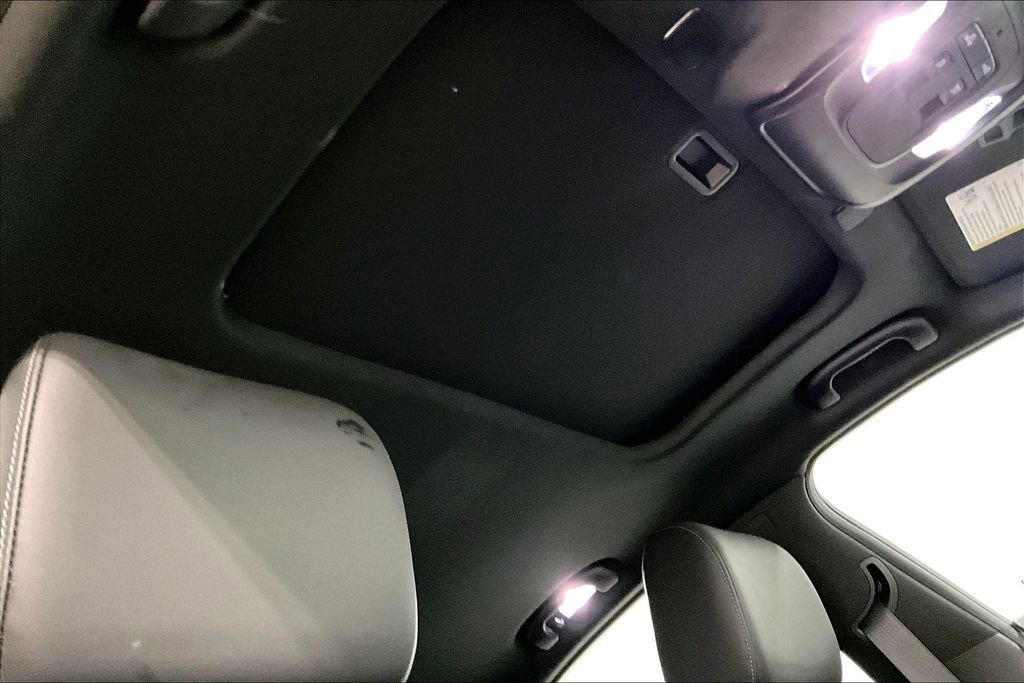 Used 2025 Cadillac CT4 Luxury image 20