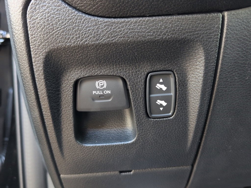 New 2026 RAM 1500 4x4 Crew Cab image 23