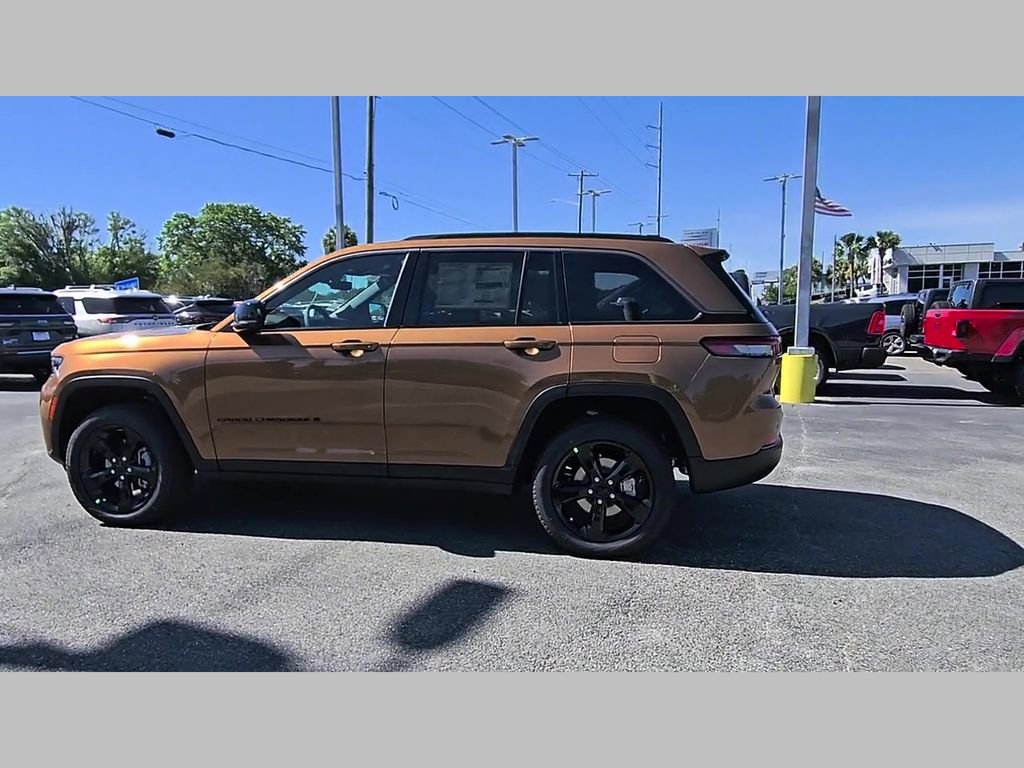 New 2026 Jeep Grand Cherokee Limited w/ Limited Altitude Package AWD/4WD image 27
