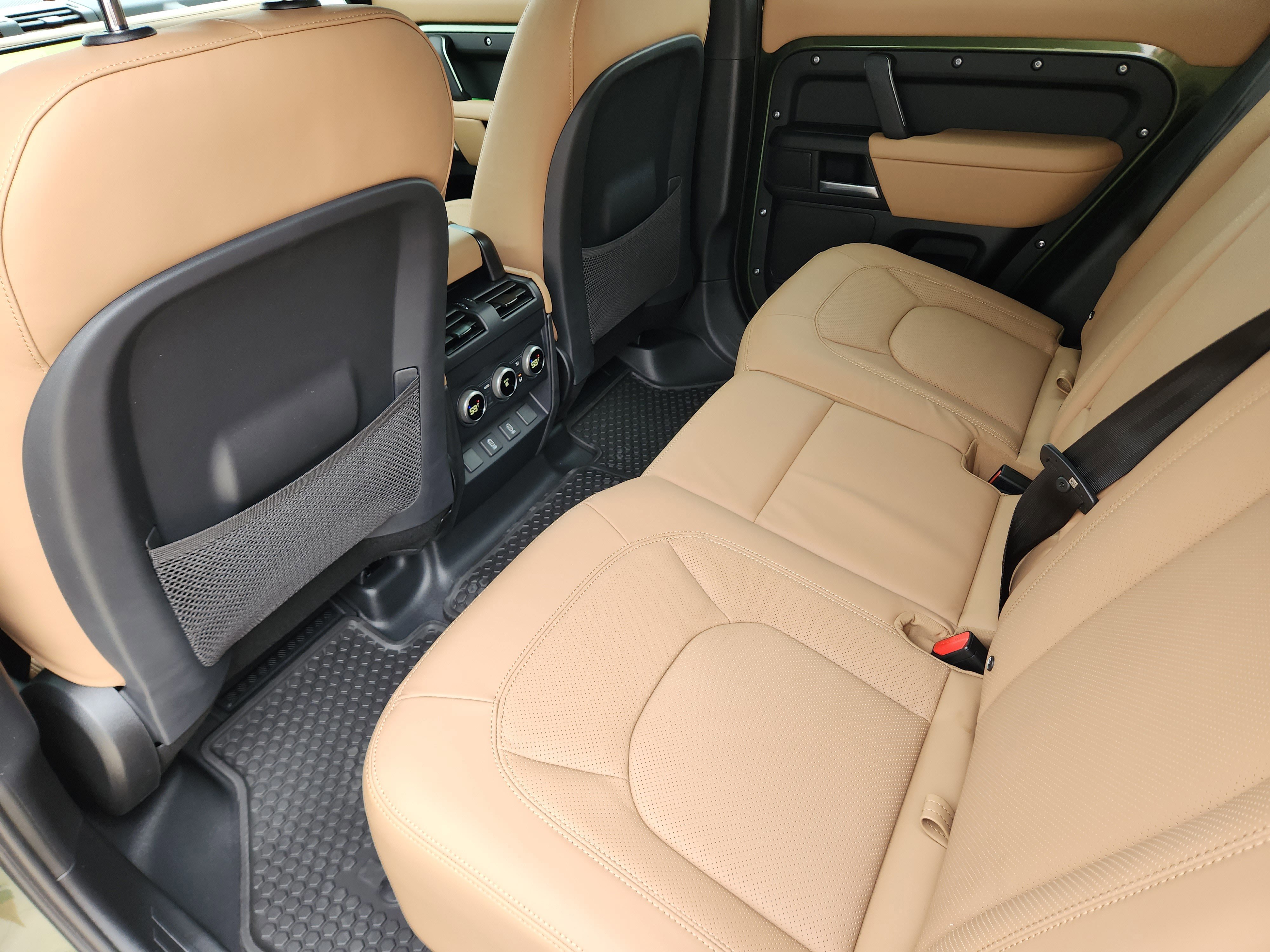 New 2026 Land Rover Defender 110 S AWD/4WD image 24