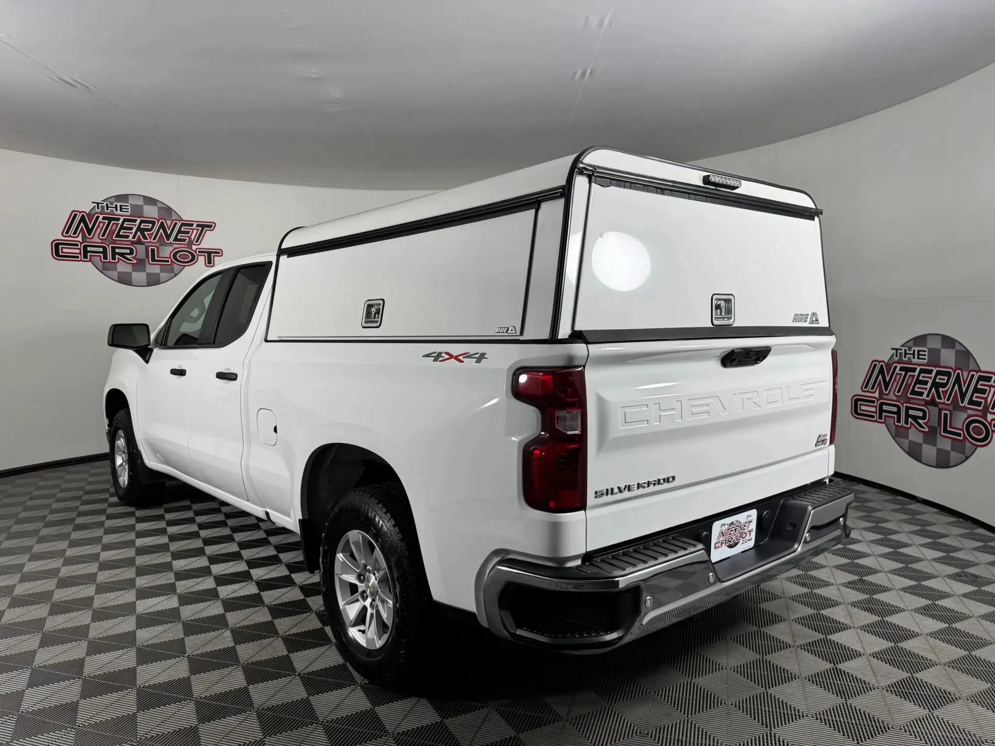 Used 2025 Chevrolet Silverado 1500 W/T w/ WT Safety Package AWD/4WD image 5
