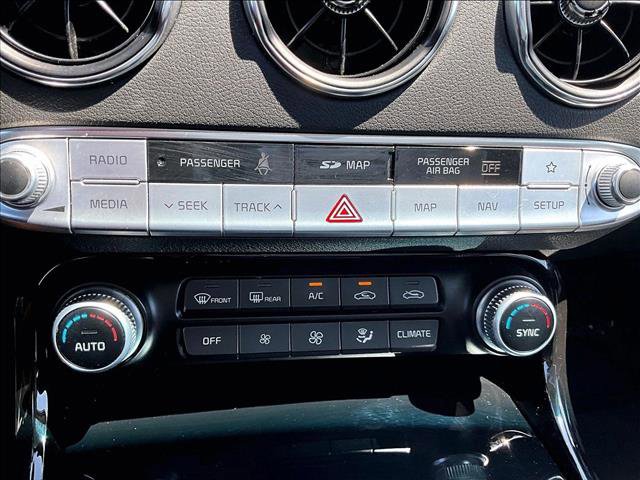 Used 2019 Kia Stinger w/ Sun & Sound Package AWD/4WD image 24
