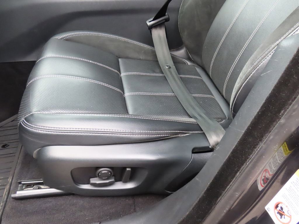 Used 2021 Land Rover Range Rover Velar R-Dynamic S image 38