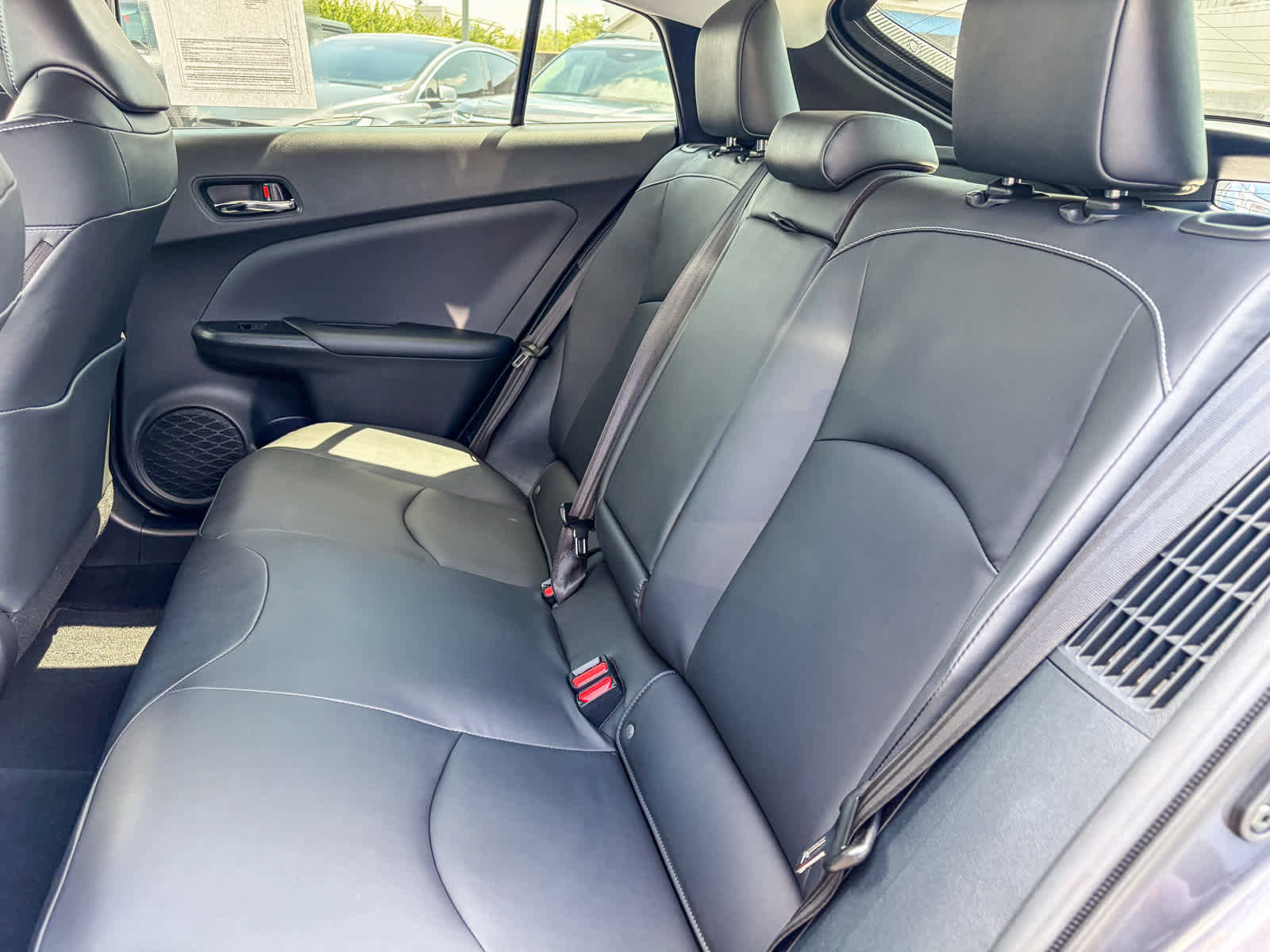 Used 2022 Toyota Prius Prime XLE FWD image 17