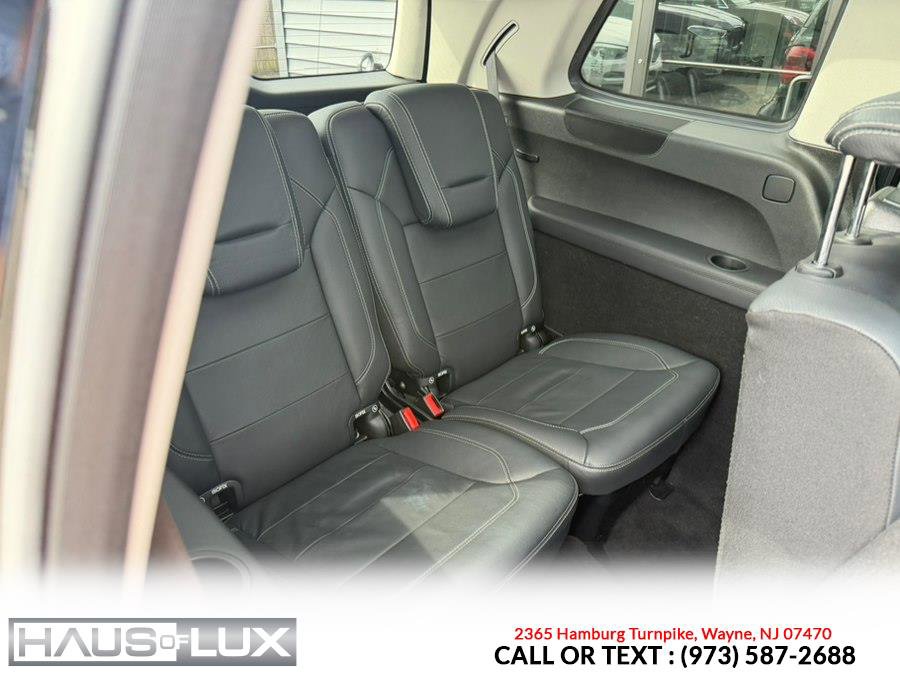 Used 2014 Mercedes-Benz GL 550 4MATIC w/ Driver Assistance Package image 14
