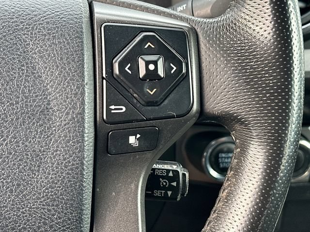 Used 2017 Toyota Tacoma TRD Sport w/ Tow Package (A/T) AWD/4WD image 22