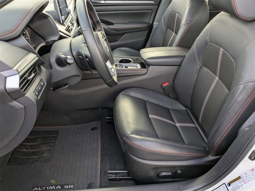 Used 2025 Nissan Altima 2.5 SR image 18