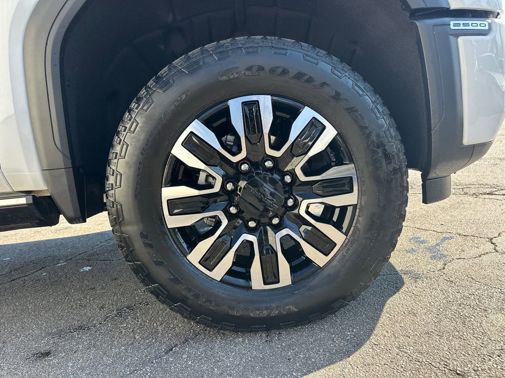 Used 2026 GMC Sierra 2500 Denali Ultimate image 13