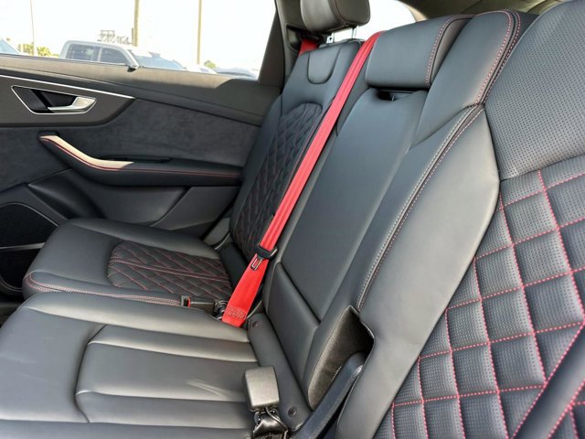 New 2026 Audi SQ7 Prestige image 13
