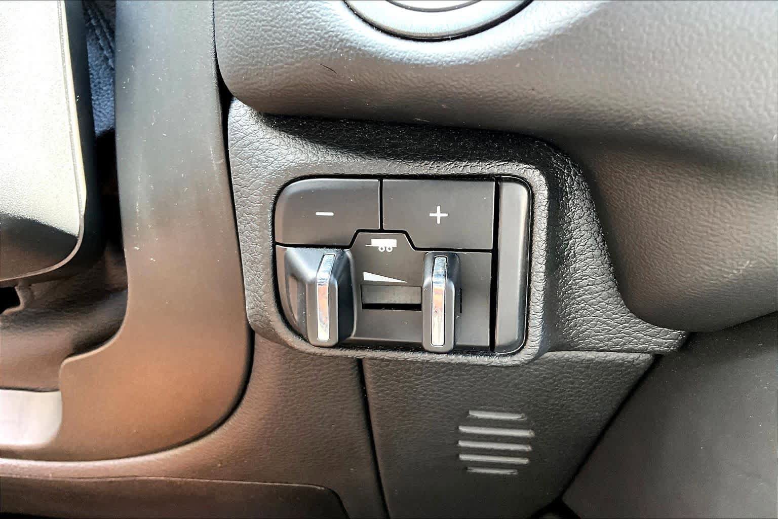 Used 2023 Dodge Durango GT AWD/4WD image 34