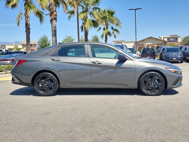 New 2026 Hyundai Elantra Sport FWD image 28