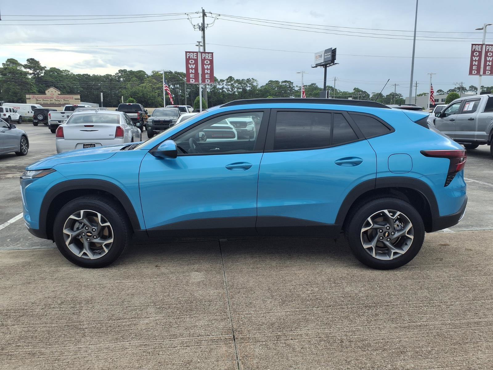 Used 2026 Chevrolet Trax LT FWD image 9