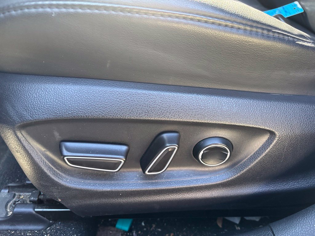 Used 2018 Toyota Prius Prime Premium FWD image 16