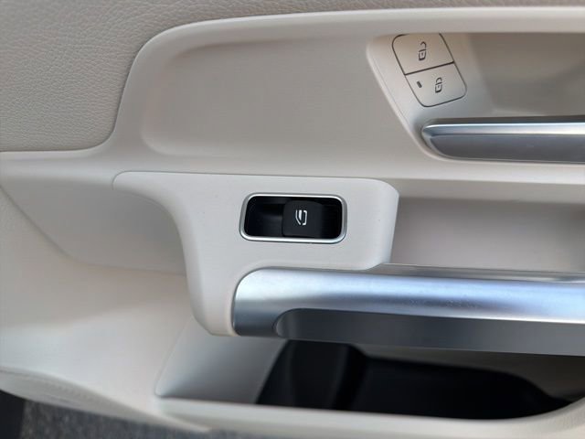 Used 2023 Mercedes-Benz EQB 250+ w/ Pinnacle Package image 15