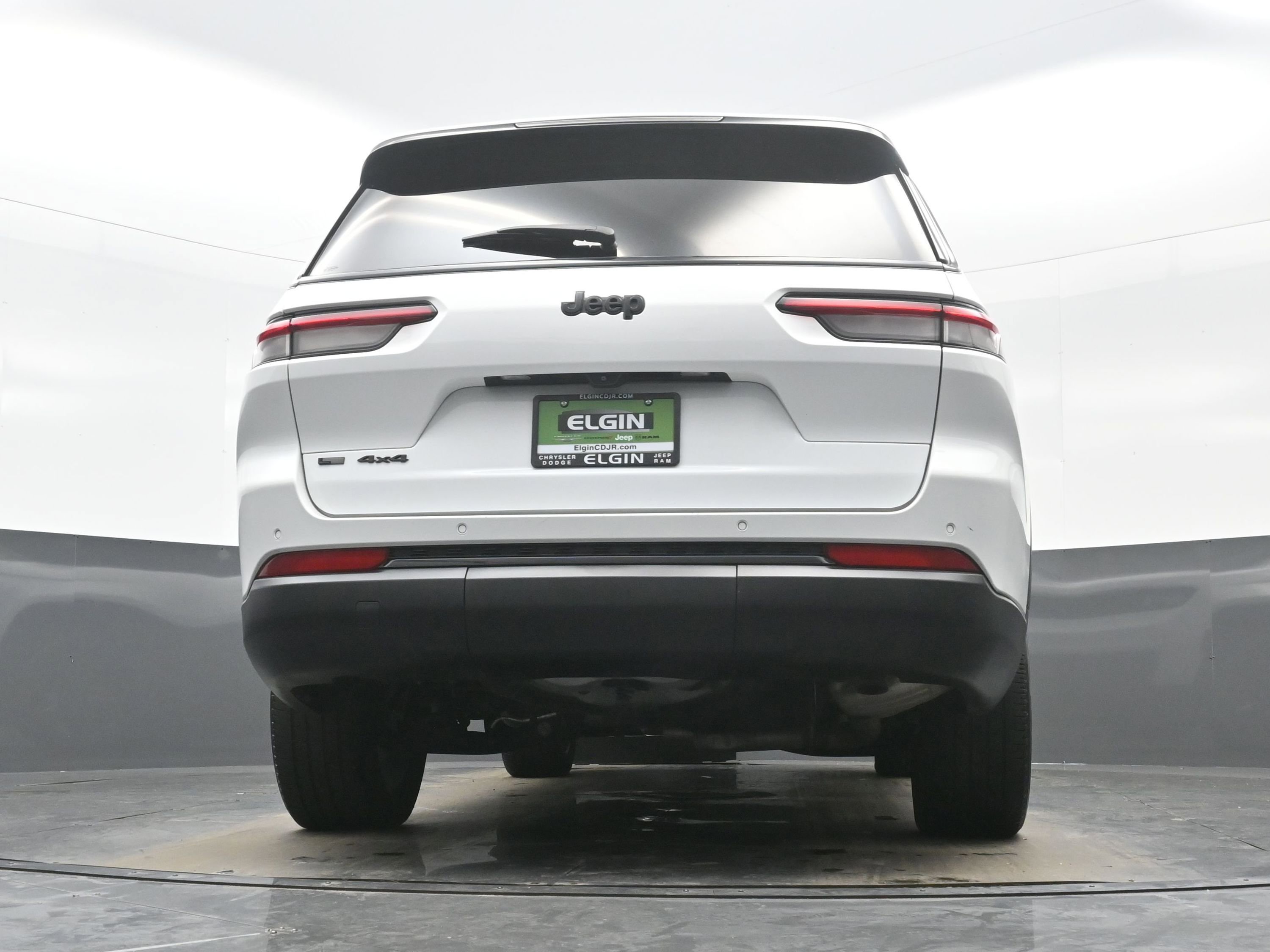 Used 2023 Jeep Grand Cherokee L Laredo image 29