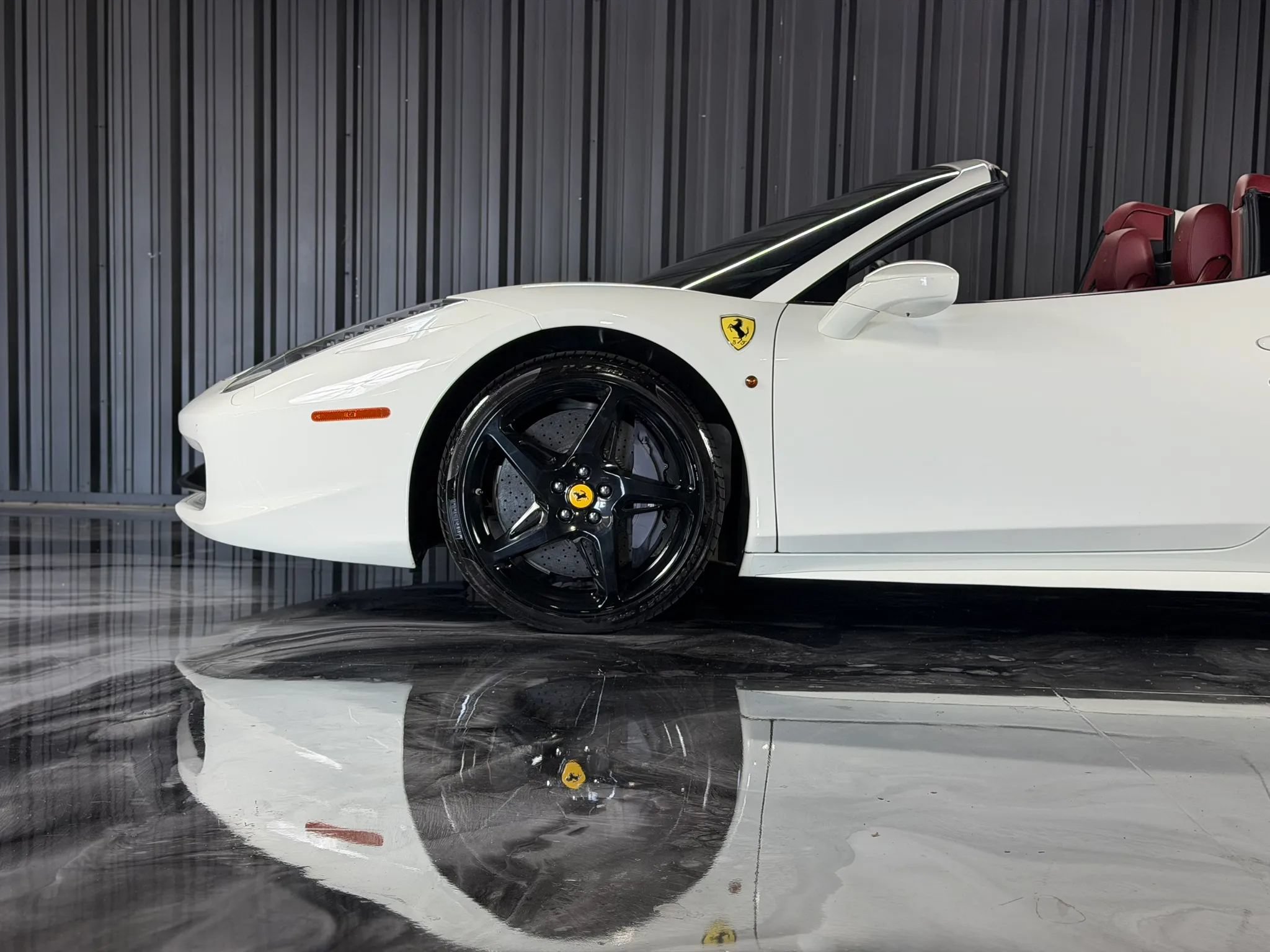 Used 2014 Ferrari 458 Spider RWD image 14