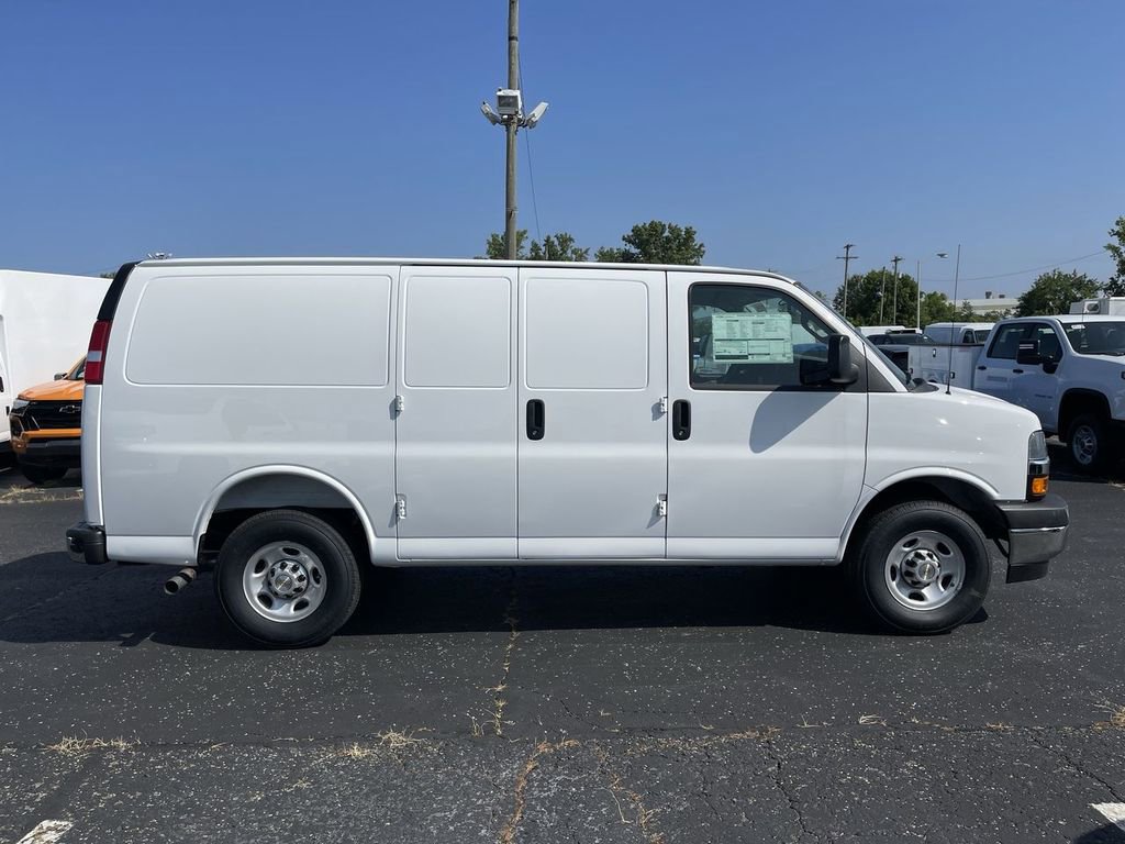 New 2025 Chevrolet Express 2500 w/ Driver Convenience Package image 5