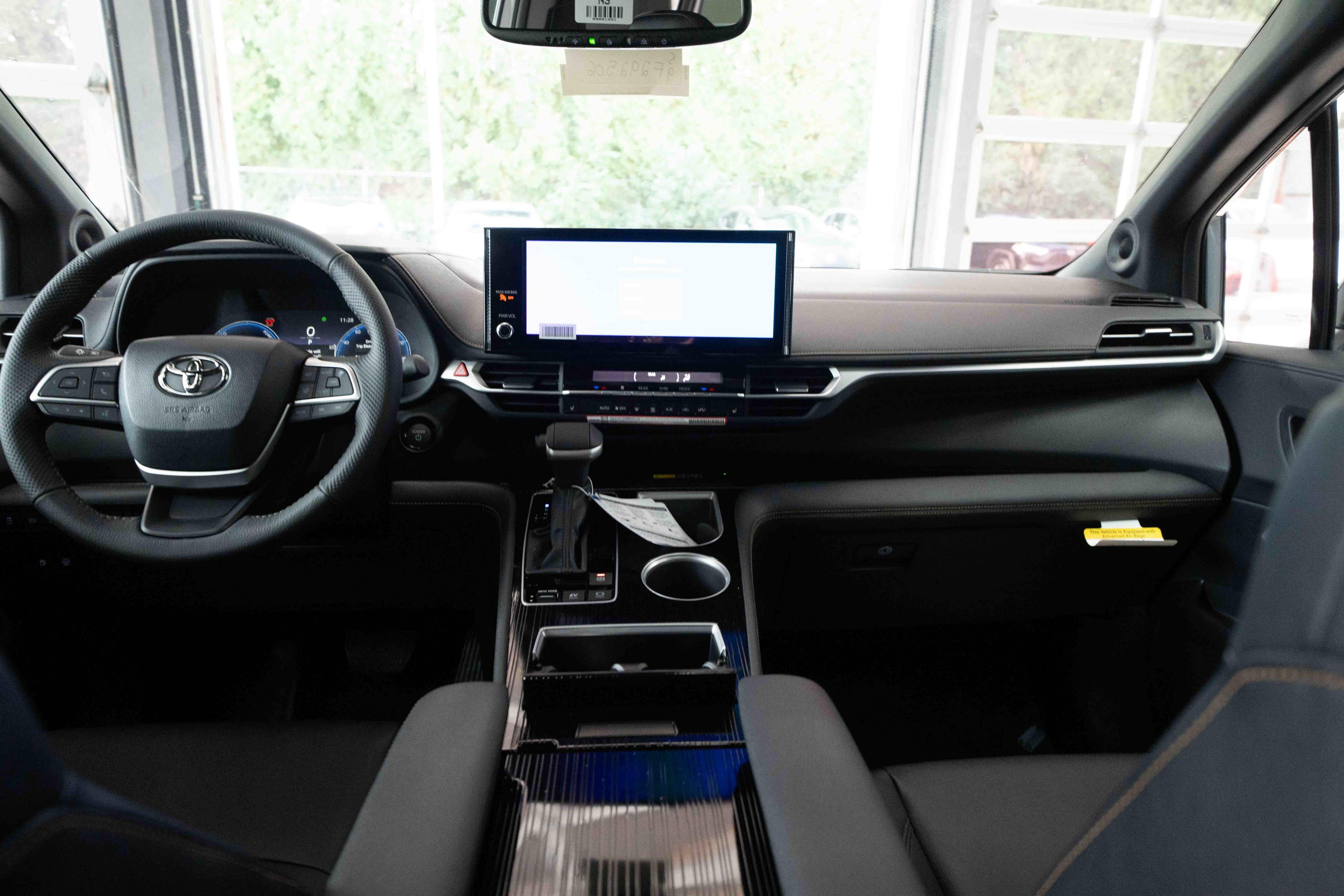 New 2026 Toyota Sienna XLE Woodland Edition AWD/4WD image 20