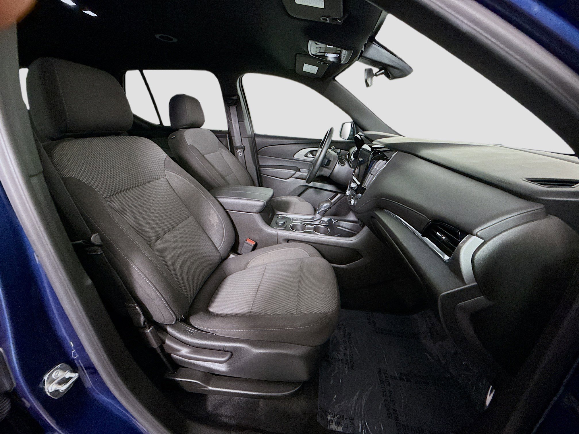 Used 2023 Chevrolet Traverse LT image 29