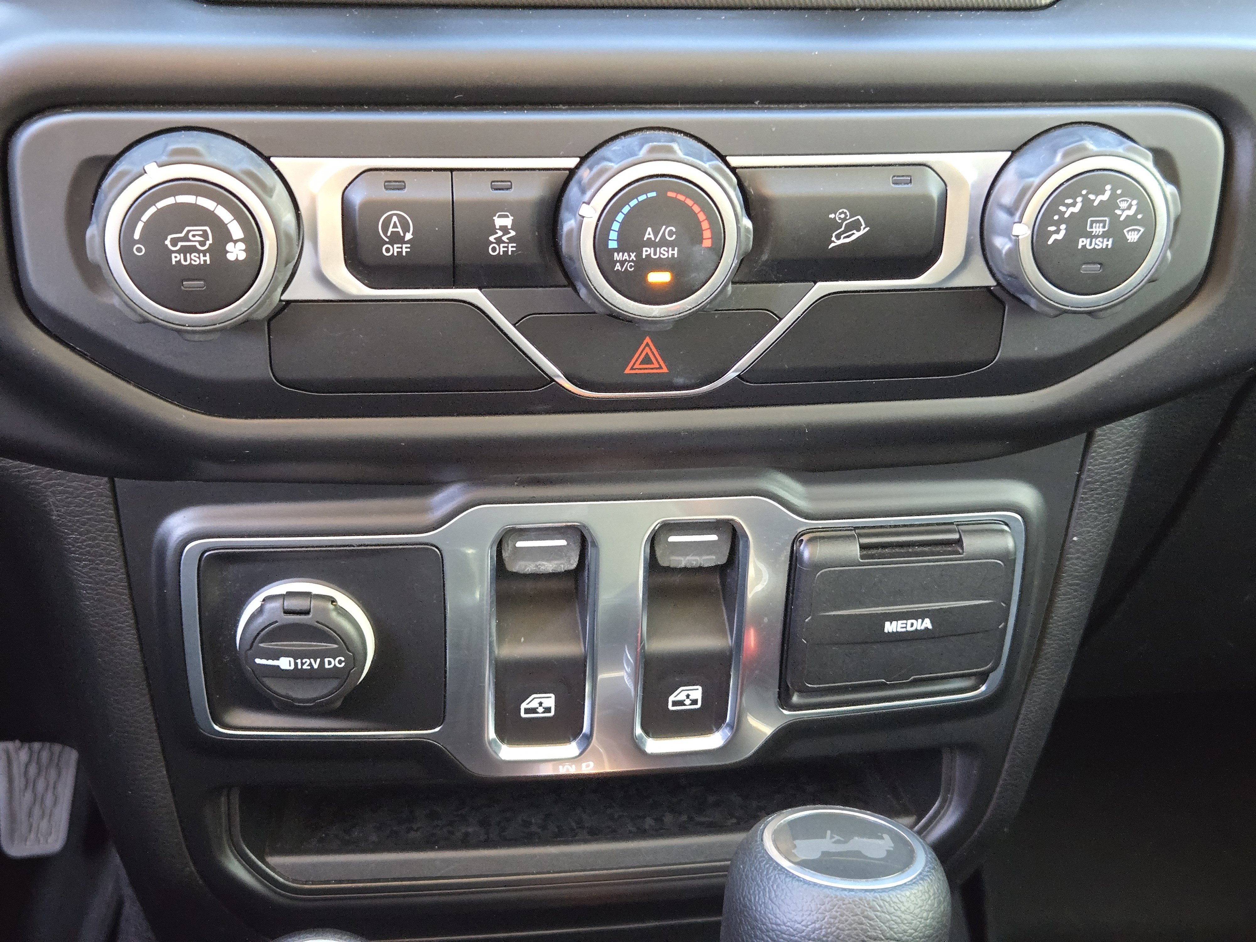 Used 2020 Jeep Wrangler Sport S image 21