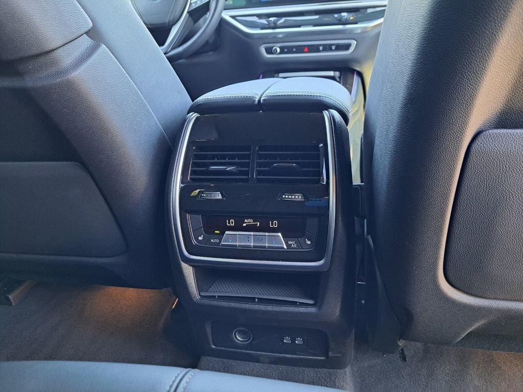 Used 2024 BMW X5 xDrive50e image 17