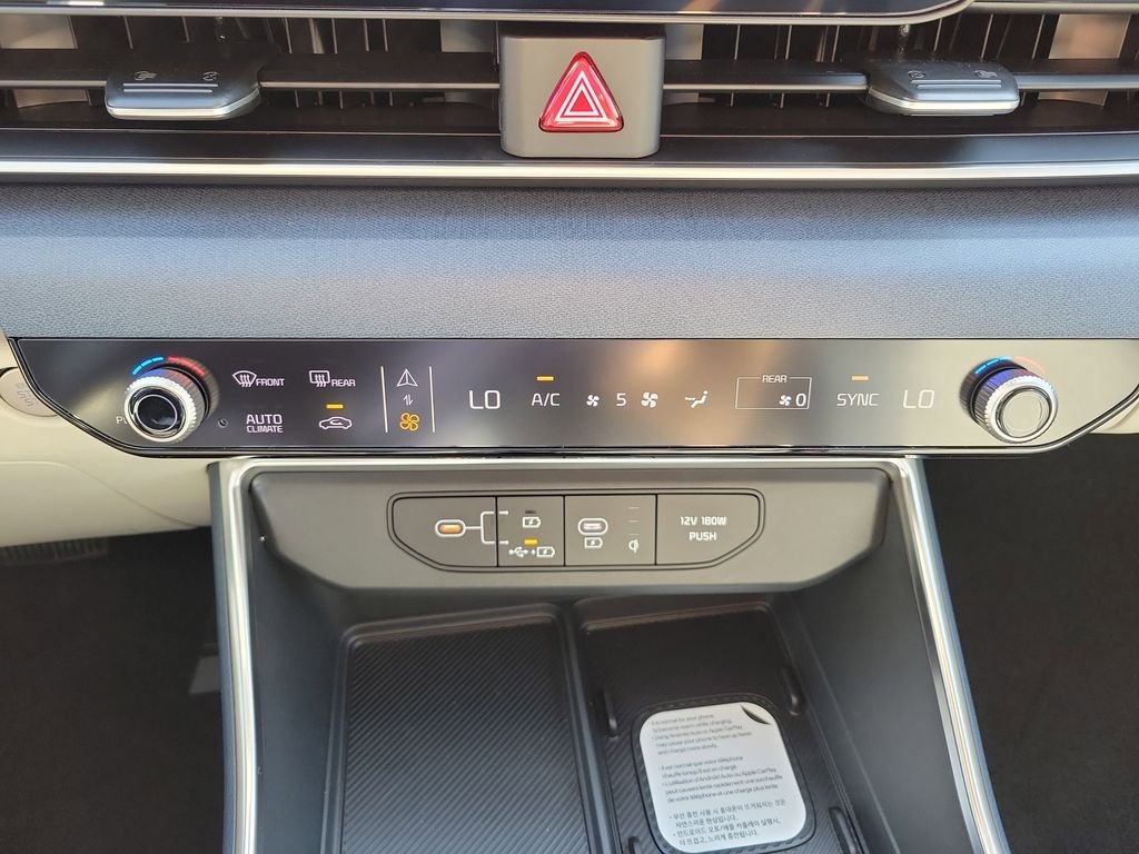 New 2026 Kia Carnival EX FWD image 34