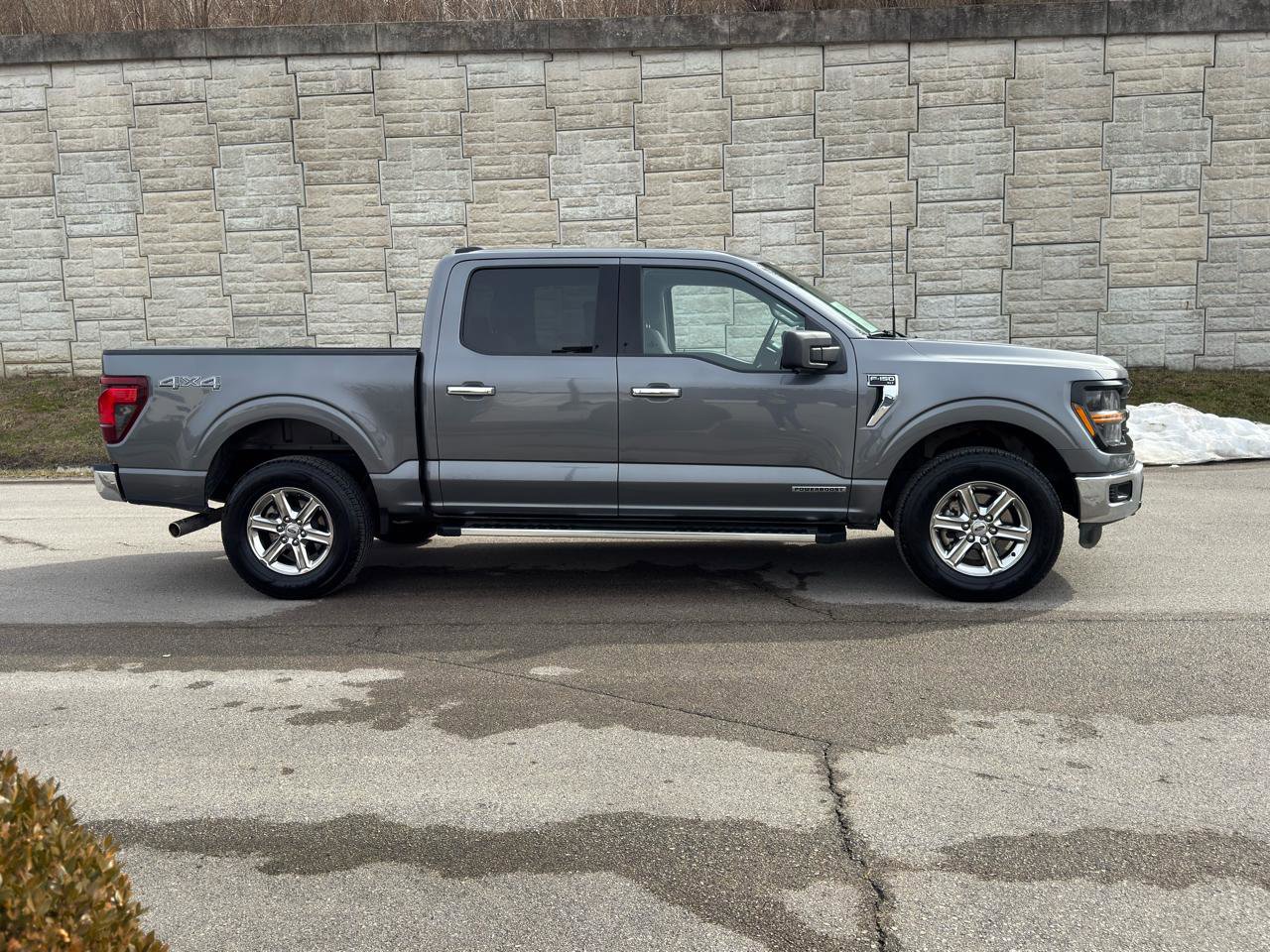 Used 2024 Ford F150 XLT w/ Mobile Office Package image 2