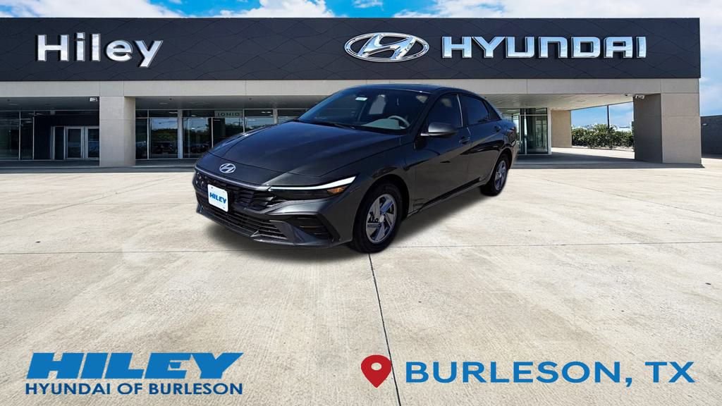 New 2026 Hyundai Elantra SE FWD image 2