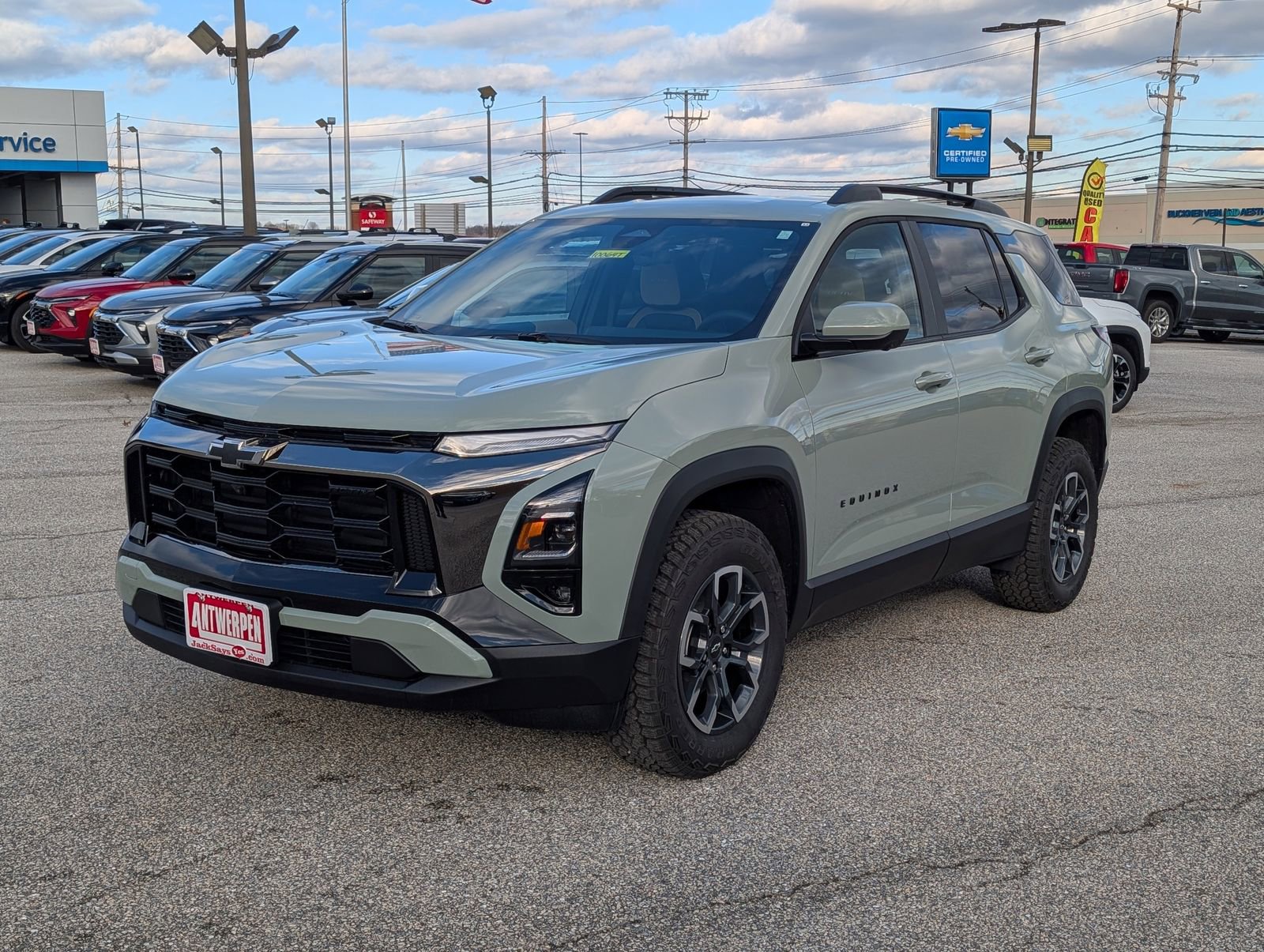 New 2026 Chevrolet Equinox ACTIV w/ Safety and Technology Package image 4
