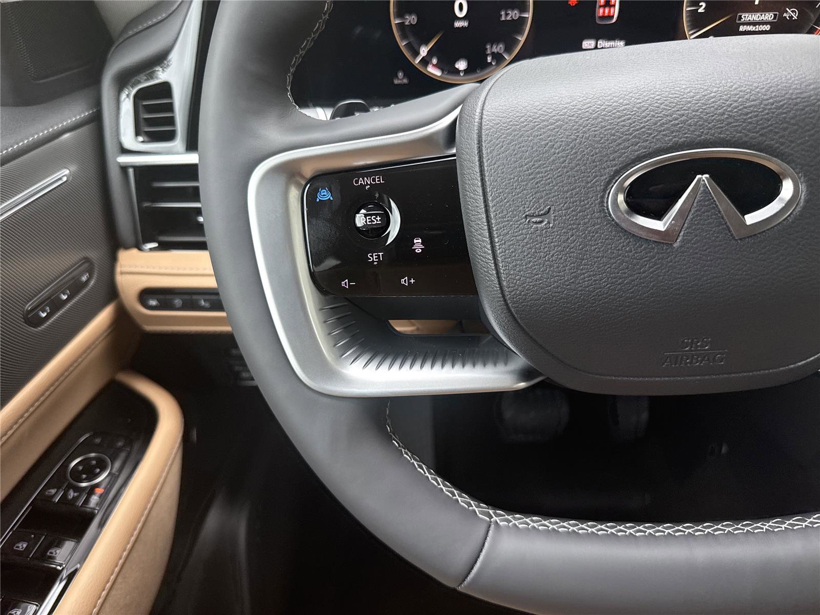 New 2026 INFINITI QX80 Luxe image 13
