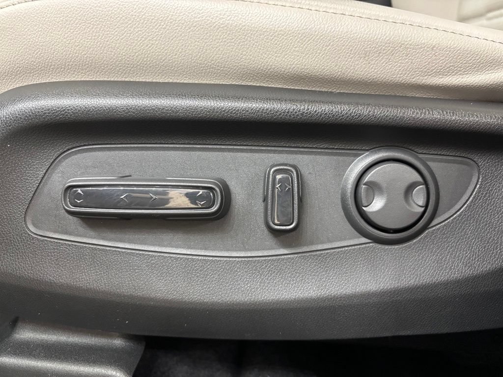 Certified 2025 Honda CR-V EX-L image 15