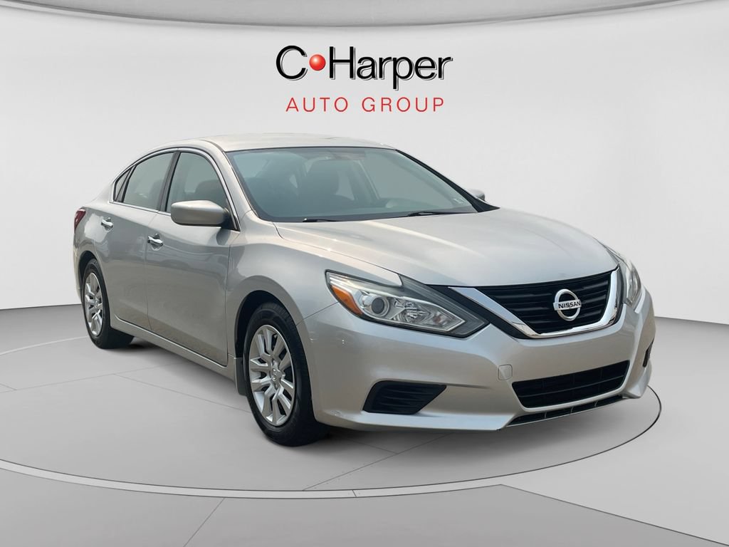 Used 2017 Nissan Altima 2.5 S w/ Power Driver Seat Package FWD image 1