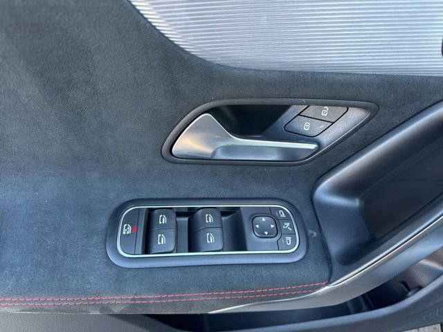 Used 2022 Mercedes-Benz CLA 250 4MATIC image 10