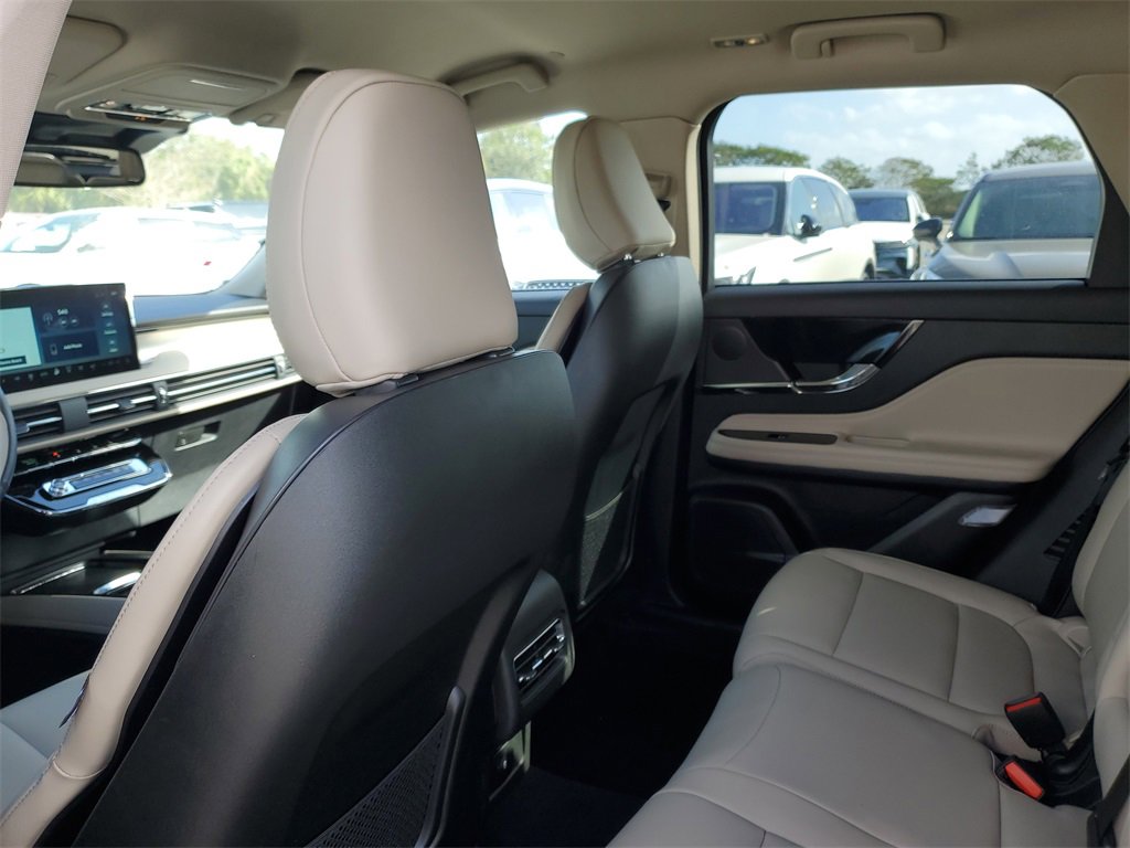 New 2026 Lincoln Corsair Premiere image 10