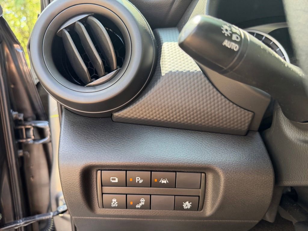 Used 2025 Nissan Kicks Play S FWD image 22