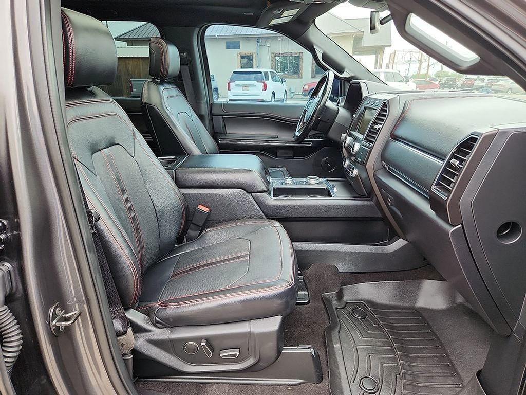 Used 2019 Ford Expedition Max Limited w/ Equipment Group 303A AWD/4WD image 9