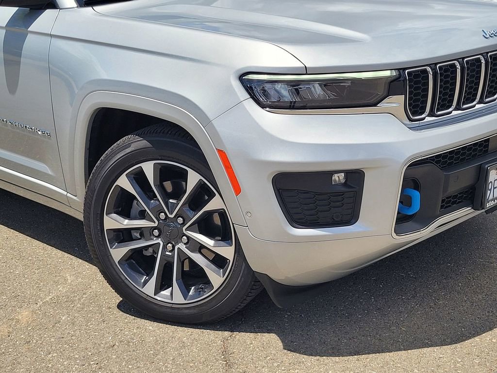 Used 2022 Jeep Grand Cherokee Overland w/ Luxury Tech Group IV AWD/4WD image 9