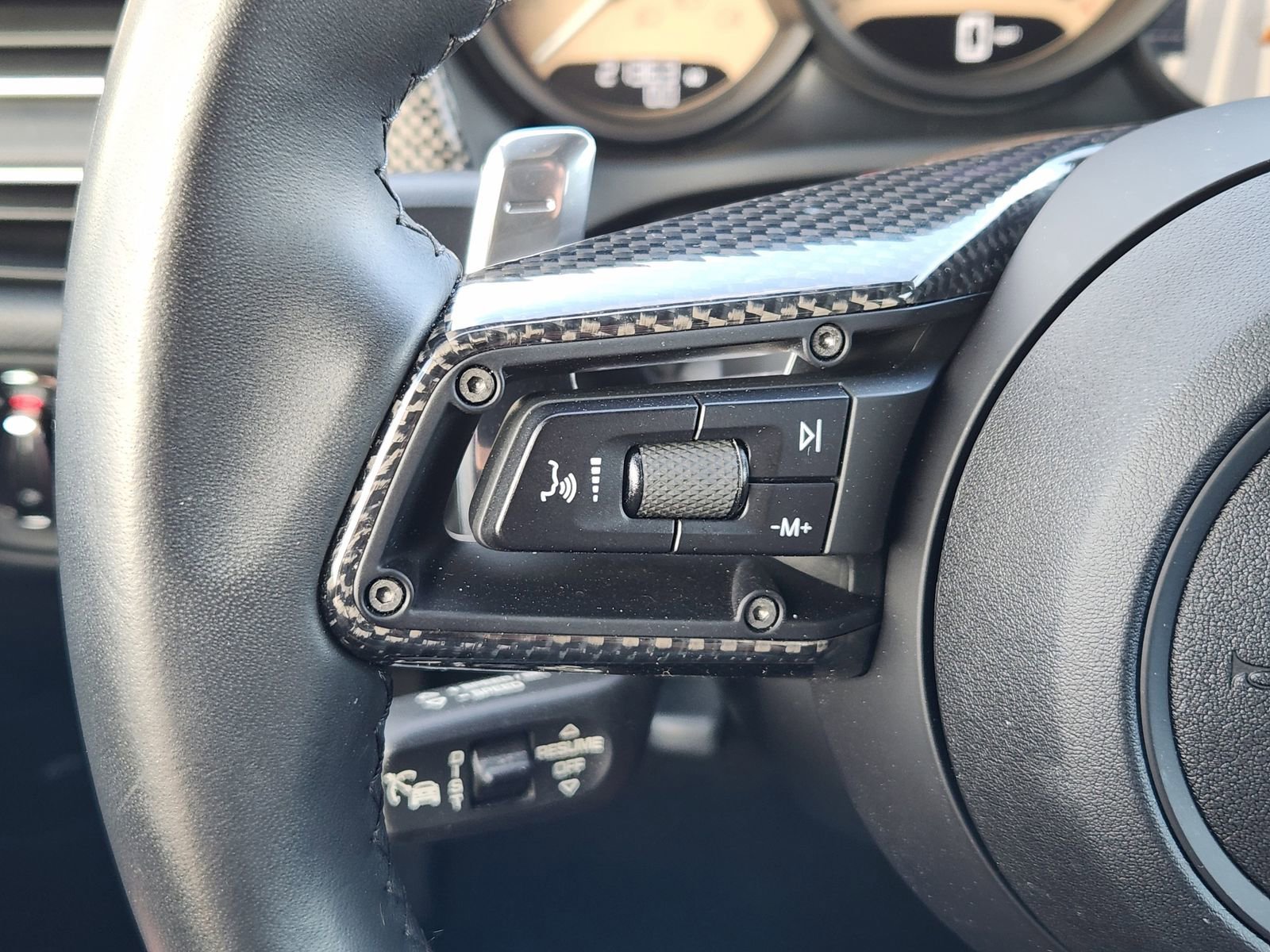 Used 2023 Porsche Macan S w/ Sport Chrono Package image 38