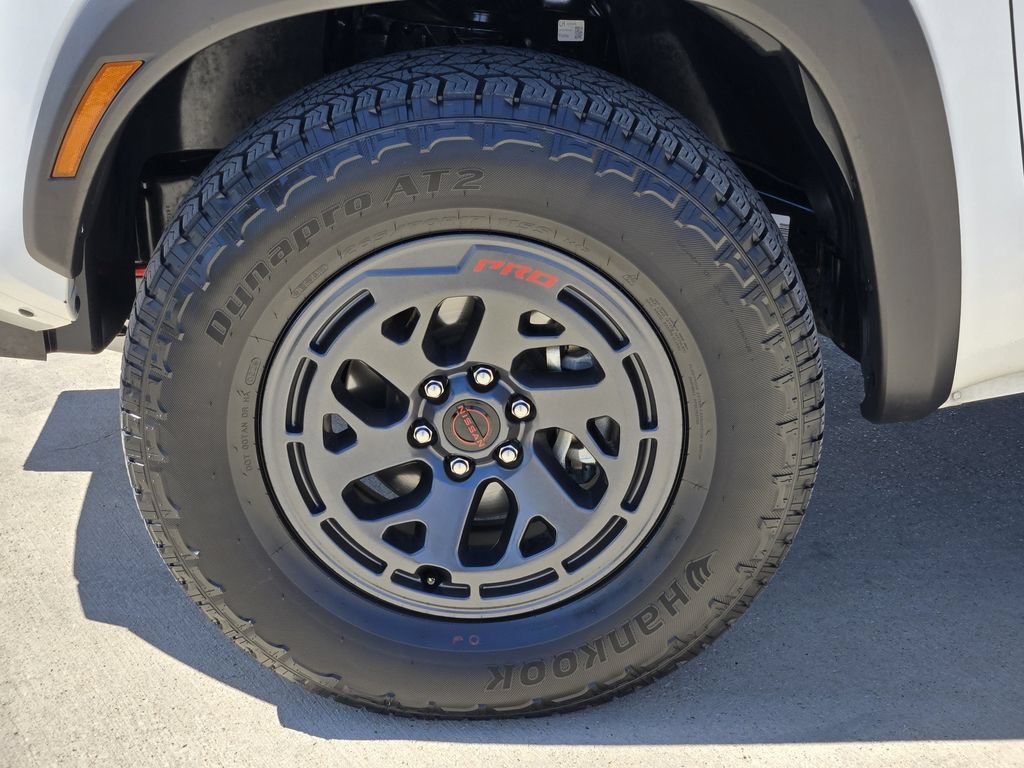 Used 2026 Nissan Frontier PRO-4X AWD/4WD image 8